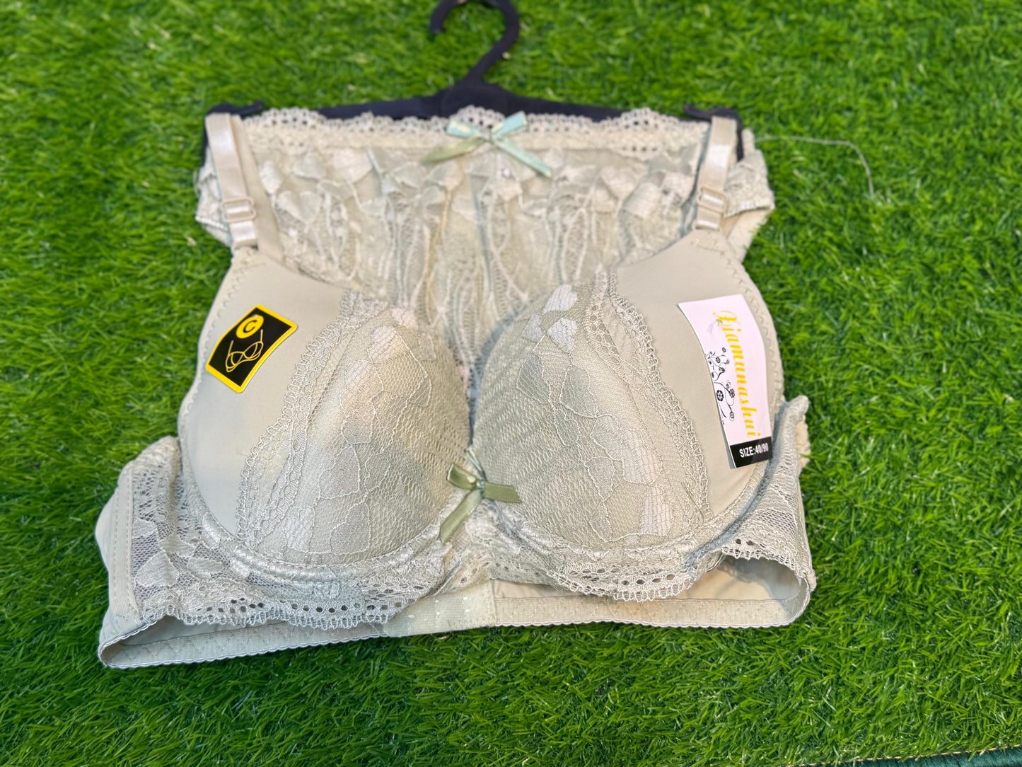 Luxury Black Lace Bra & Panty Set – Padded, Underwired, Elegant Design